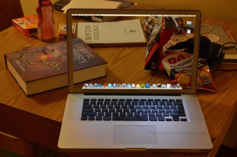 Laptop inception display 39 Laptop inception display 39