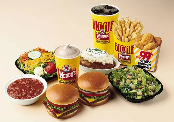 How Wendy's Defined Fast Food Culture in the 1990s 2 How Wendy's Defined Fast Food Culture in the 1990s 2