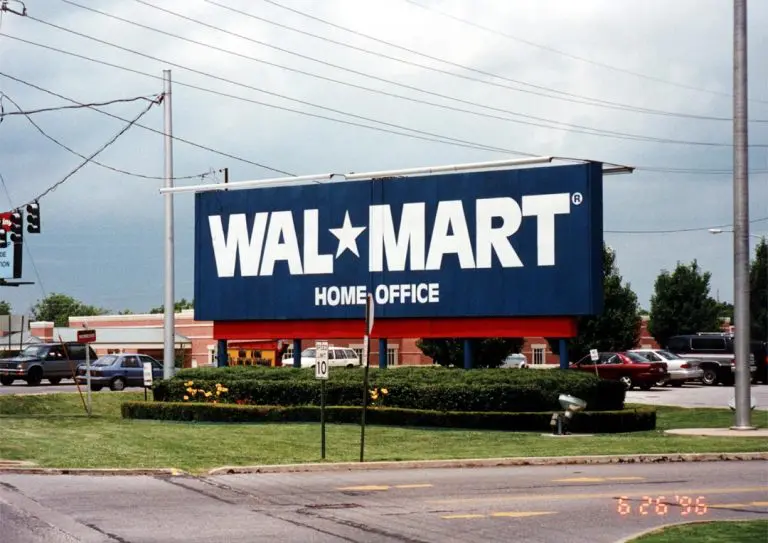 Walmart Bentonville Home Office sign with a vintage 1990s company logo (1995) 25 Walmart Bentonville Home Office sign with a vintage 1990s company logo (1995) 25
