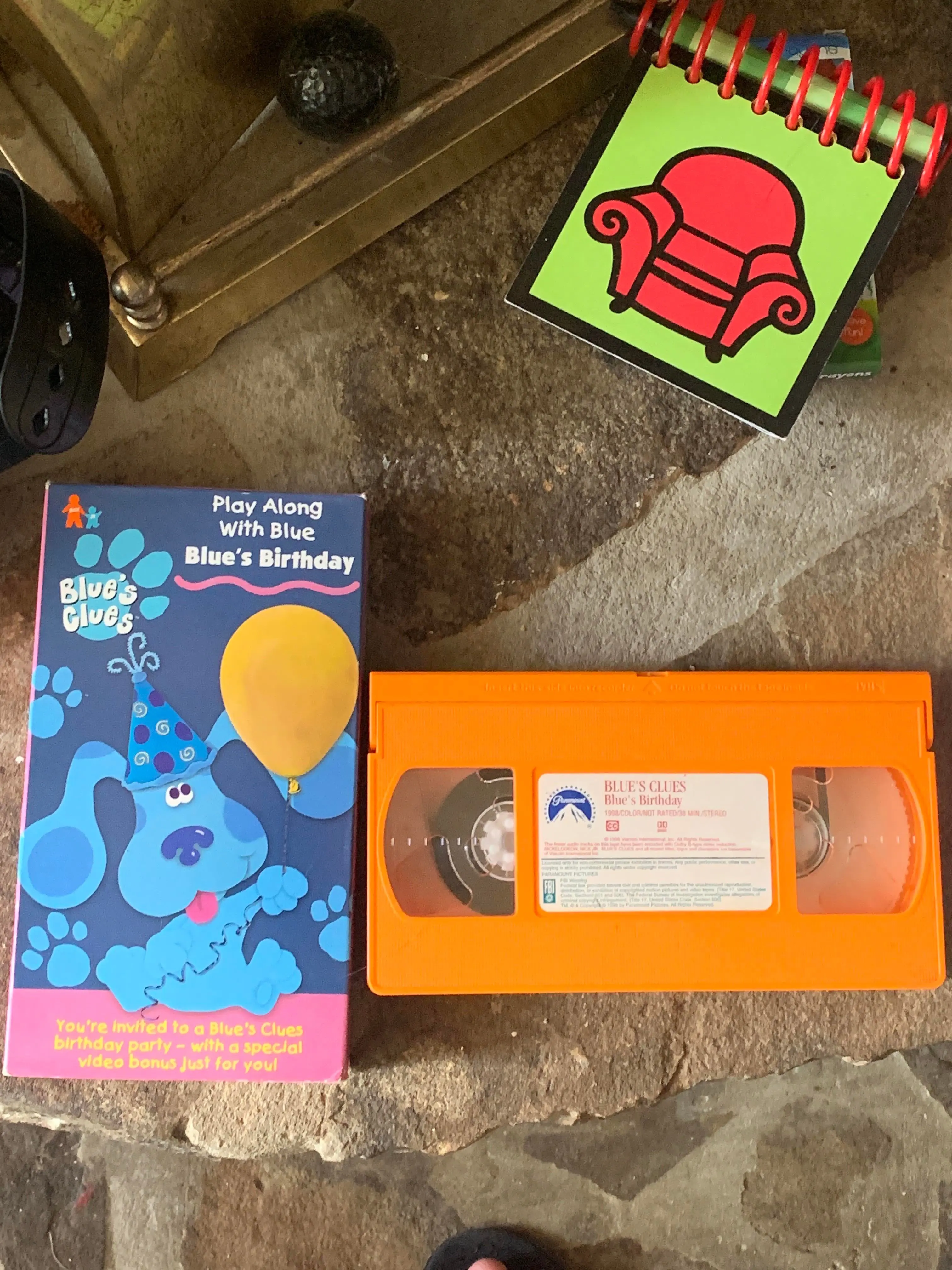 Orange Nickelodeon VHS Tapes - 90k pic