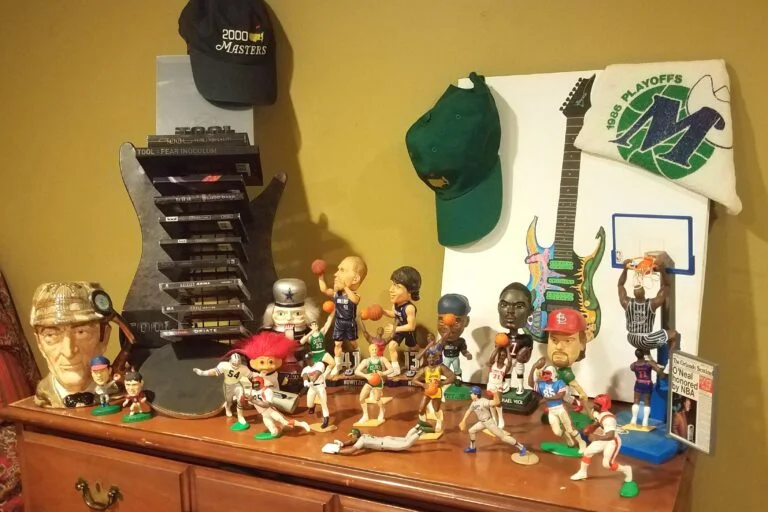 My Mostly 90s Dresser of Fanfuckingtasticness (something a little extra special for any/all Isaiah Thomas fans....) 13 My Mostly 90s Dresser of Fanfuckingtasticness (something a little extra special for any/all Isaiah Thomas fans....) 13