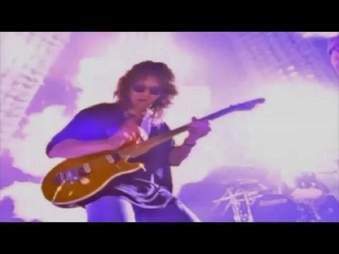 Van Halen - Poundcake (1991) (Music Video - Full Length Version) WIDESCR... 1