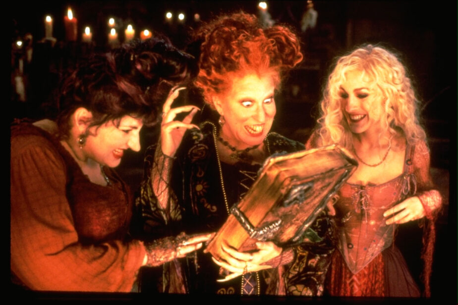 Halloween in the 90s: A Nostalgic Look Back at the Spookiest Decade 3 Halloween in the 90s: A Nostalgic Look Back at the Spookiest Decade 3