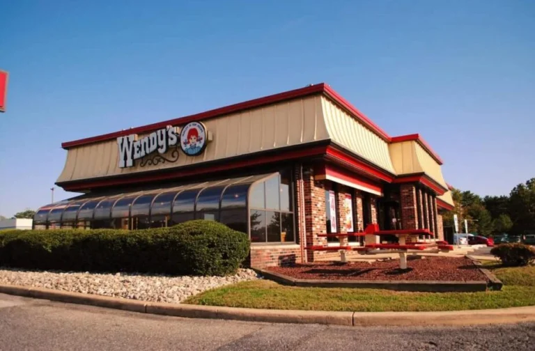 How Wendy's Defined Fast Food Culture in the 1990s 8